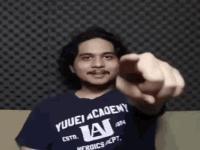 eno-bening-karena-lo-wibu.gif