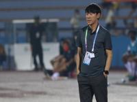gaya-khas-shin-tae-yong.jpg