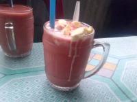 Jus jambu merah dengan tambahan es krim.jpg